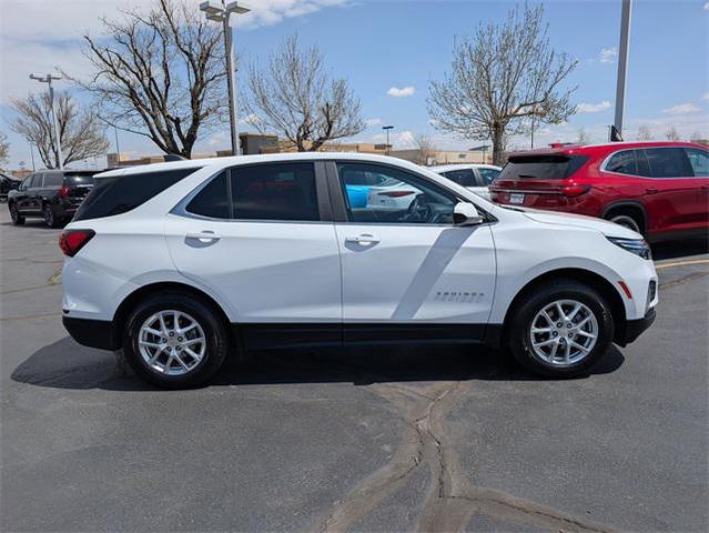 Photo of 2024 Summit White Chevrolet Equinox