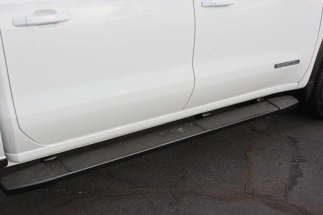 Photo of 2025 Summit White GMC Sierra 1500