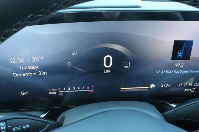 Photo of 2025 White Frost Buick Envision