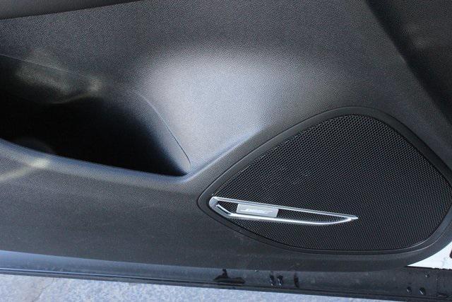 Photo of 2025 White Frost Buick Envision