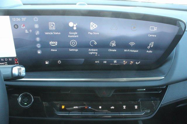 Photo of 2025 White Frost Buick Envision