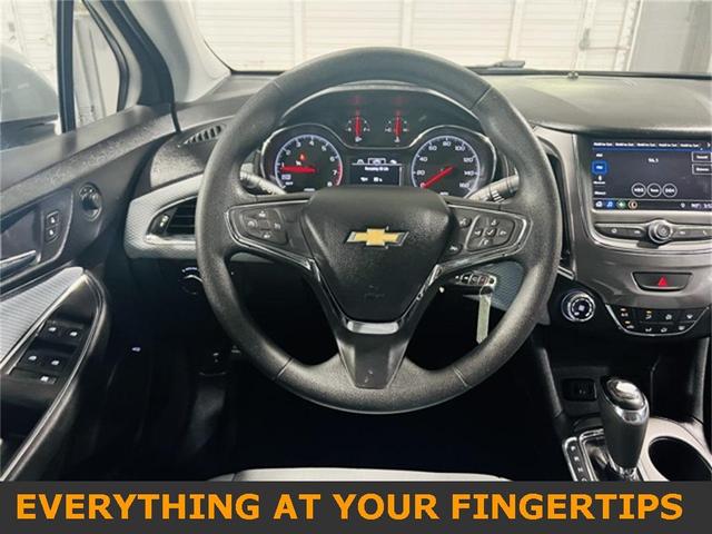 Photo of 2019 Silver Ice Metallic Chevrolet Cruze
