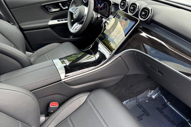 Photo of 2025 Polar White Mercedes-Benz GLC 350e
