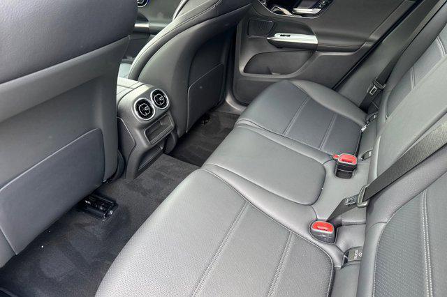 Photo of 2025 Polar White Mercedes-Benz GLC 350e