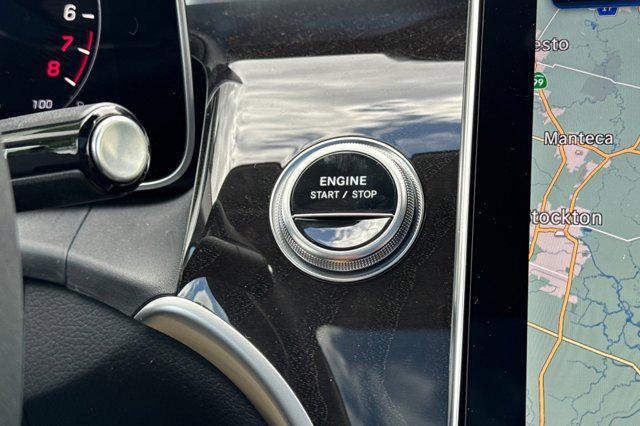 Photo of 2025 Polar White Mercedes-Benz GLC 350e