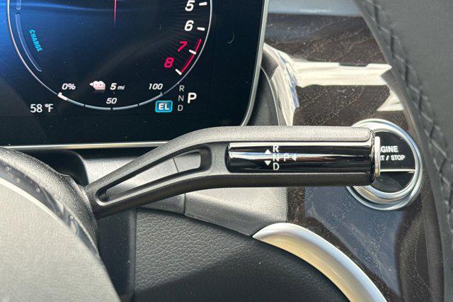 Photo of 2025 Polar White Mercedes-Benz GLC 350e