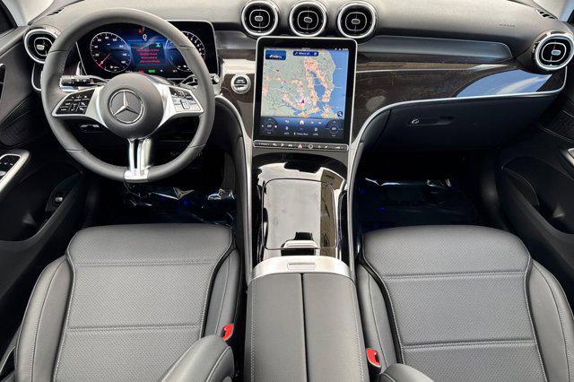 Photo of 2025 Polar White Mercedes-Benz GLC 350e
