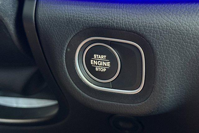 Photo of 2025 White Mercedes-Benz GLE 450e