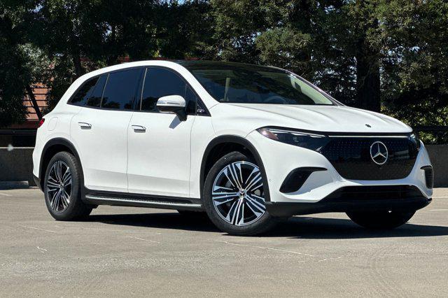 Photo of 2023 White Mercedes-Benz EQS 450
