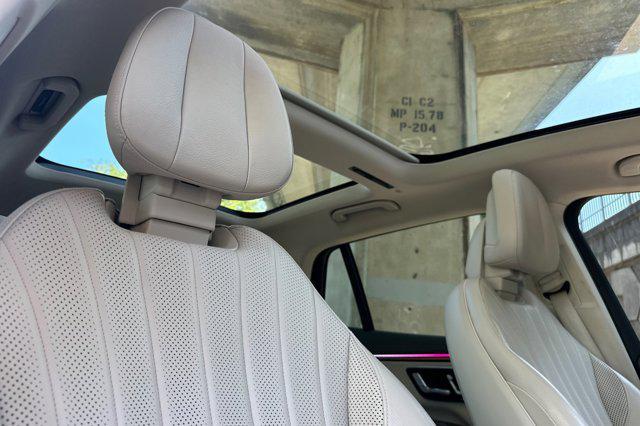 Photo of 2023 White Mercedes-Benz EQS 450