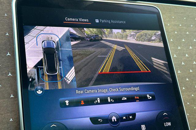 Photo of 2023 White Mercedes-Benz EQS 450