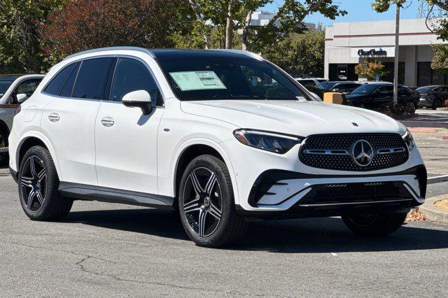 Photo of 2025 Polar White Mercedes-Benz GLC 350e