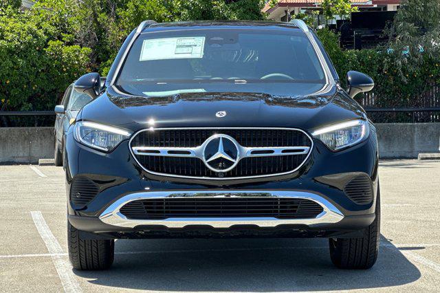 Photo of 2025 Black Mercedes-Benz GLC 300
