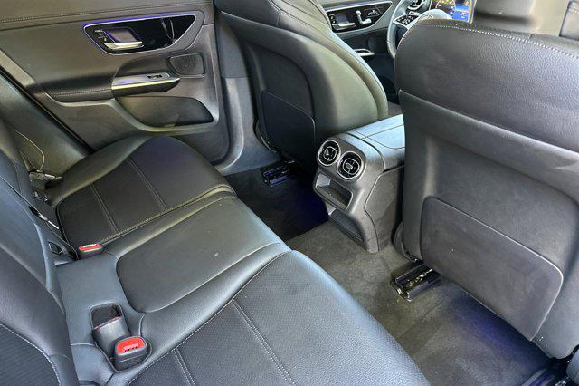 Photo of 2024 Black Mercedes-Benz GLC 300