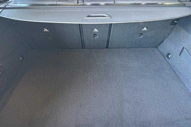 Photo of 2025 MANUFAKTUR Graphite Grey Magno Mercedes-Benz GLC 350e