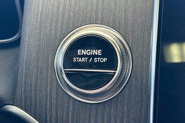 Photo of 2025 Polar White Mercedes-Benz GLC 350e