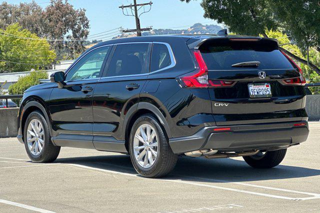 Photo of 2023 Crystal Black Pearl Honda CR-V