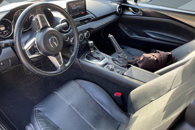 Photo of 2022 Machine Gray Metallic Mazda MX-5 Miata