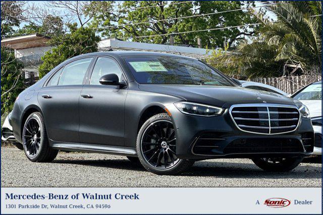 Photo of 2025 MANUFAKTUR Signature Night Black Magno Mercedes-Benz S-Class