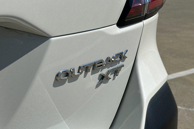 Photo of 2022 Crystal White Pearl Subaru Outback