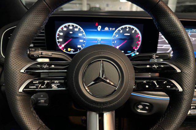 Photo of 2025 Black Mercedes-Benz GLS 450