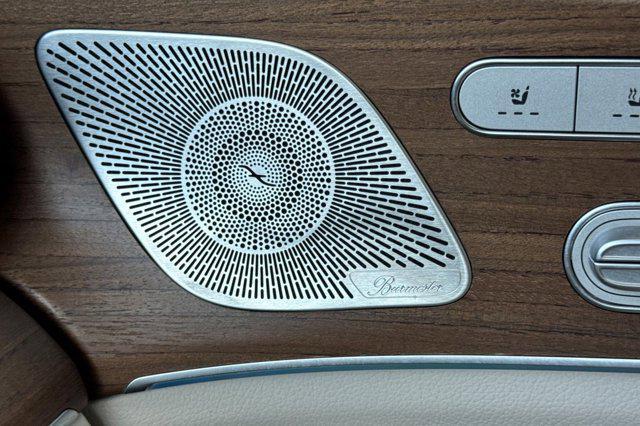Photo of 2021 White Mercedes-Benz GLS 450