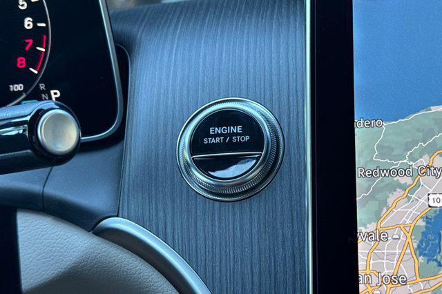 Photo of 2025 Polar White Mercedes-Benz GLC 350e