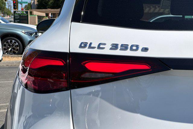 Photo of 2025 Polar White Mercedes-Benz GLC 350e