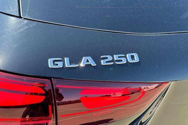 Photo of 2025 Night Black Mercedes-Benz GLA 250