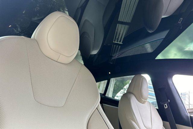 Photo of 2021 Gray Tesla Model S