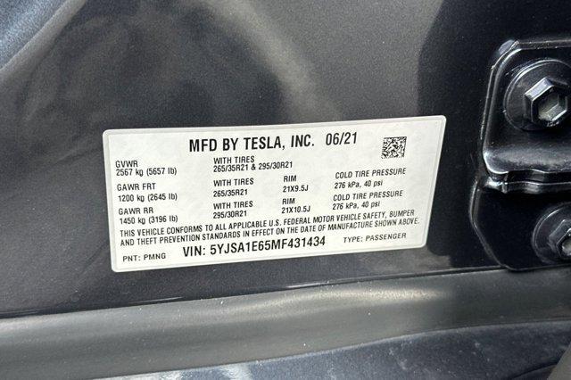 Photo of 2021 Gray Tesla Model S