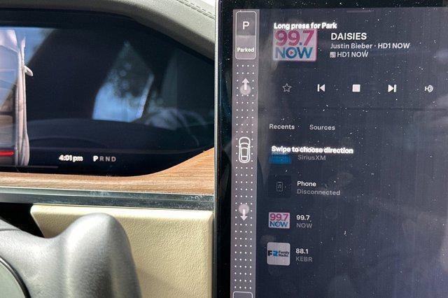 Photo of 2021 Gray Tesla Model S