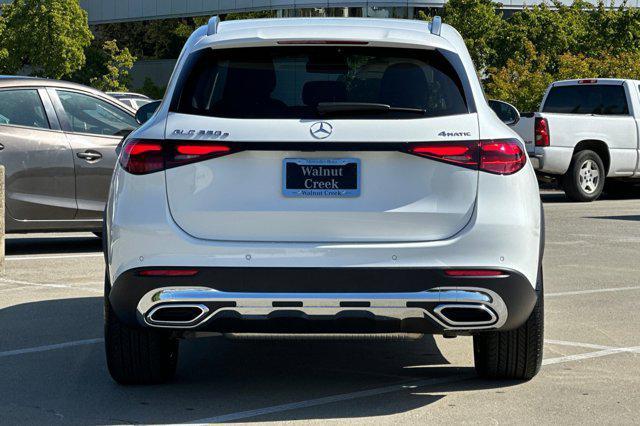 Photo of 2025 Polar White Mercedes-Benz GLC 350e