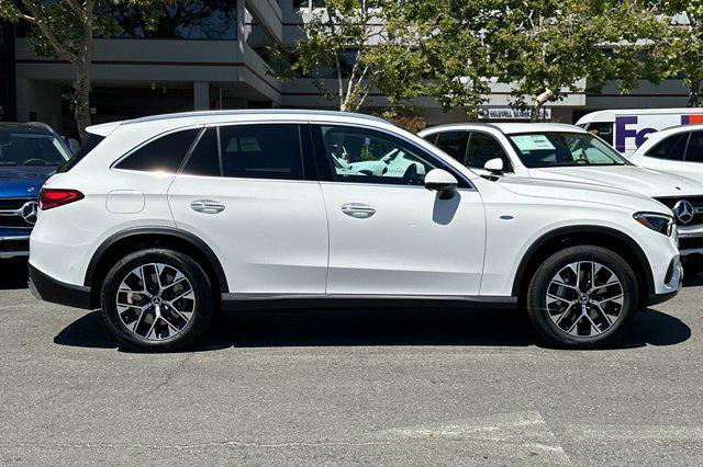 Photo of 2025 Polar White Mercedes-Benz GLC 350e