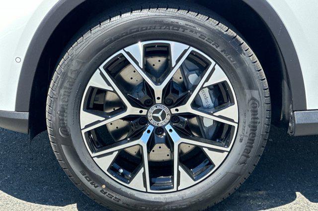 Photo of 2025 Polar White Mercedes-Benz GLC 350e