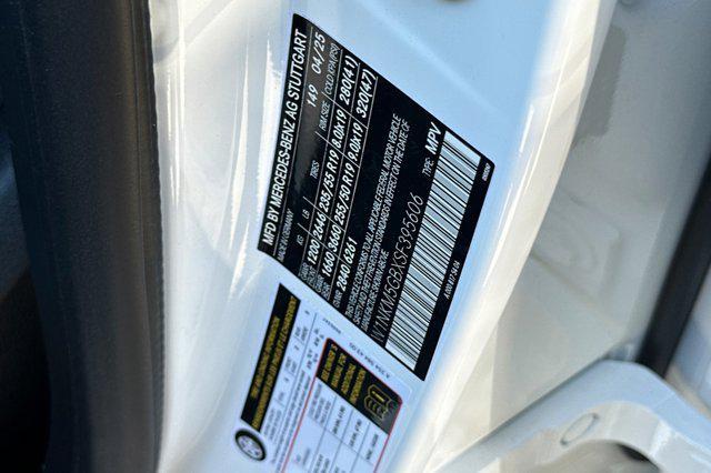 Photo of 2025 Polar White Mercedes-Benz GLC 350e