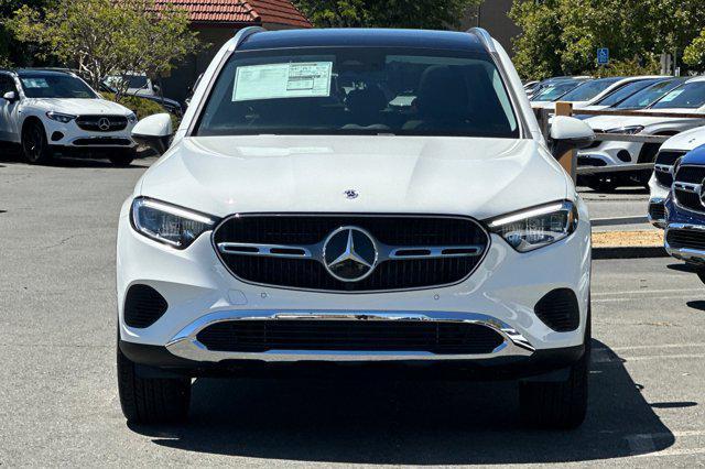 Photo of 2025 Polar White Mercedes-Benz GLC 350e