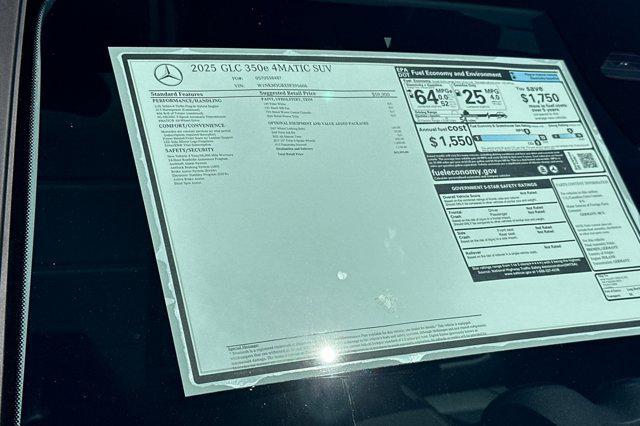 Photo of 2025 Polar White Mercedes-Benz GLC 350e
