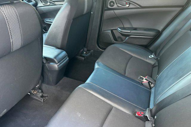 Photo of 2021 Lunar Silver Metallic Honda Civic
