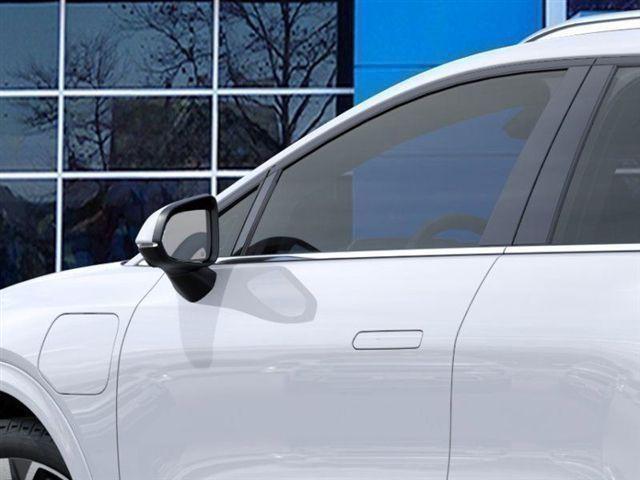 Photo of 2025 Summit White Chevrolet Equinox EV