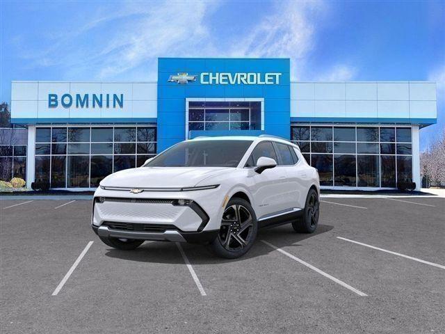 Photo of 2025 Summit White Chevrolet Equinox EV