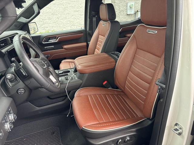 Photo of 2025 White Frost Tricoat GMC Sierra 1500