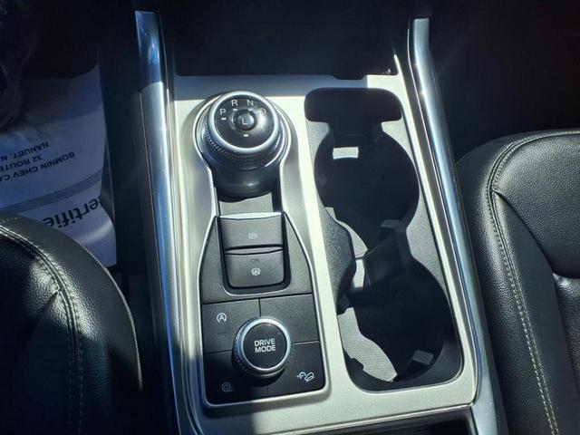 Photo of 2021 Oxford White Ford Explorer