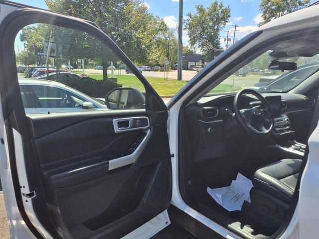 Photo of 2021 Oxford White Ford Explorer