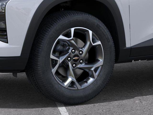 Photo of 2025 Summit White Chevrolet Trax