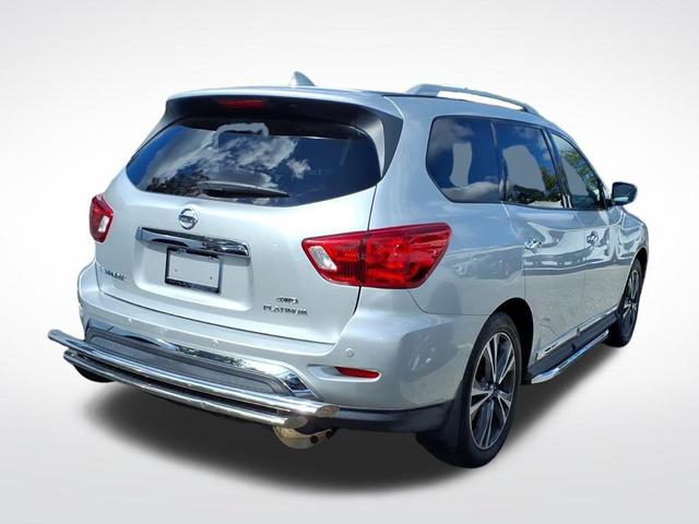Photo of 2019 Brilliant Silver Metallic Nissan Pathfinder