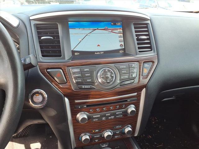 Photo of 2019 Brilliant Silver Metallic Nissan Pathfinder