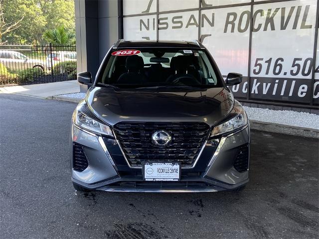 Photo of 2021 Gun Metallic Nissan Kicks