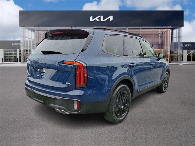 Photo of 2025 Midnight Black Kia Telluride