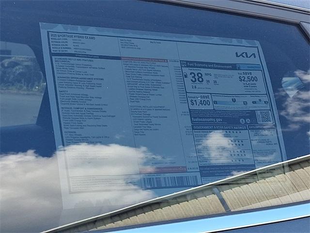 Photo of 2025 Gravity Gray Kia Sportage Hybrid